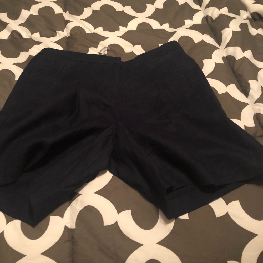 Laundered linen shorts